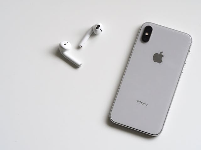 Top 9 Approved iPhones to Buy in 2025 and their features